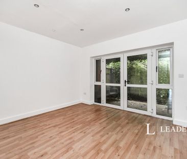 4 bedroom terraced house to rent - Photo 2