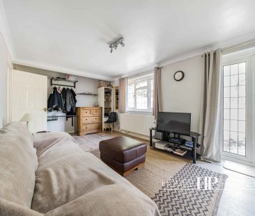 Thornden, Cowfold, RH13 - Photo 5