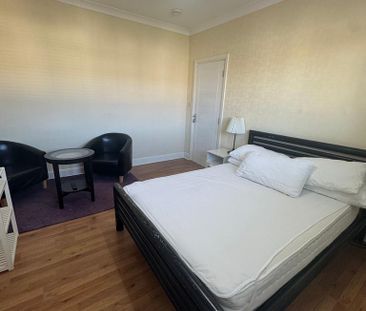 1 bedroom property to rent - Photo 4