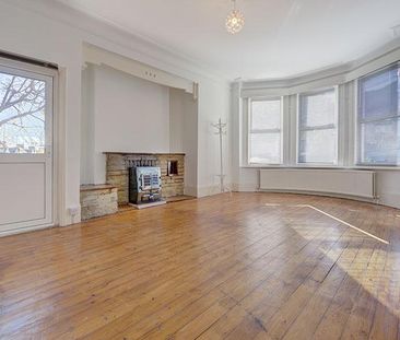 4 bedroom semi-detached house to rent - Photo 4