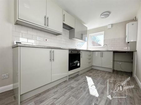 2 bedroom terraced house to rent - Photo 3