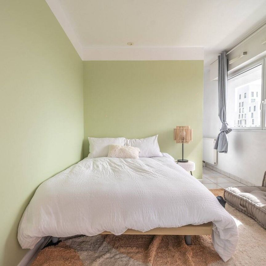 Grand appartement de 89 m² à louer en coliving sur l'île de Nantes - Photo 1