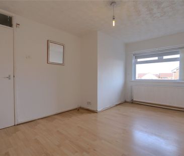 3 bed terraced house to rent in Barholm Close, Middlesbrough, TS3 - Photo 1