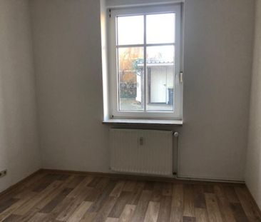 frisch renovierte 2 Raum Wohnung mit Einbauküche - Photo 1