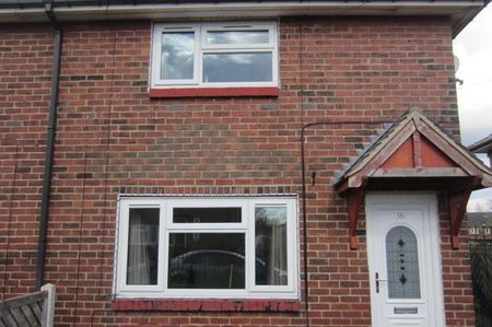 2 Bed Semi-Detached House, Cardinal Grove, LS11 - Photo 5