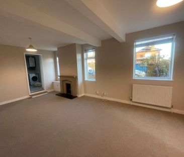 3 bedroom end of terrace house to rent - Photo 3