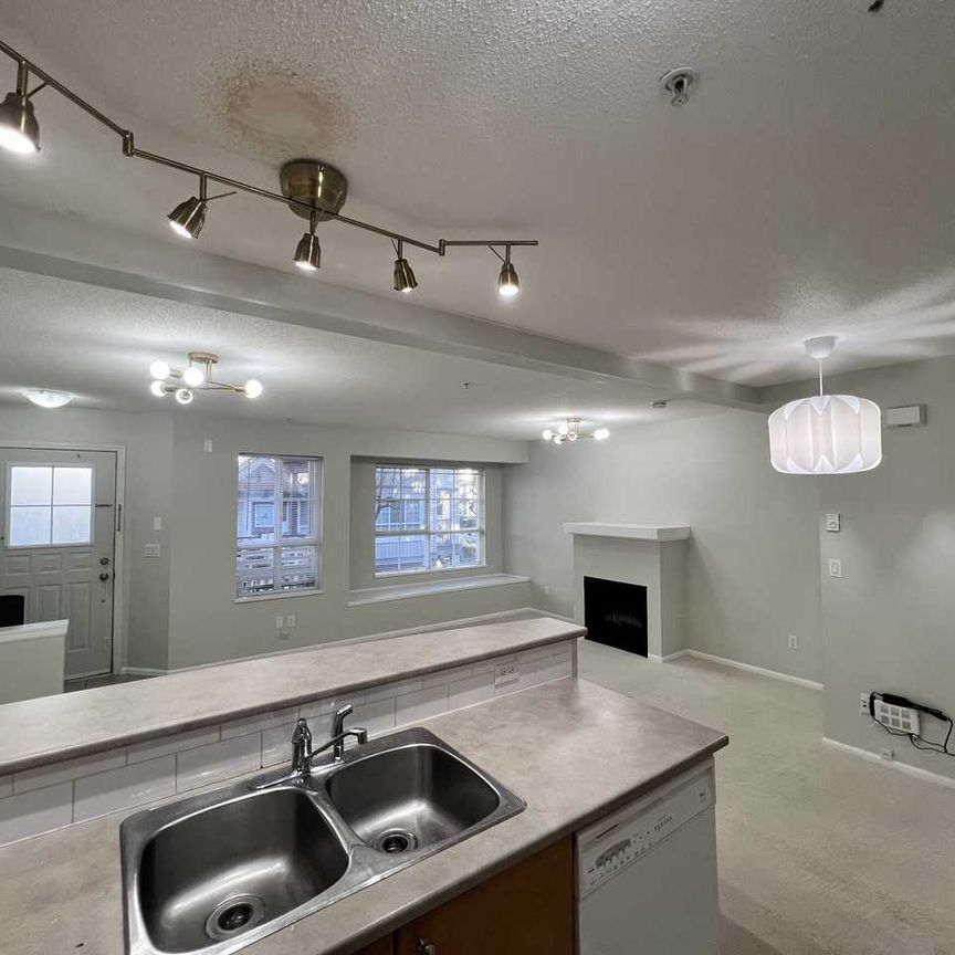 7088 17th Avenue town house — Burnaby, BC (2-Bedroom) - 2 Bedroom - Photo 1