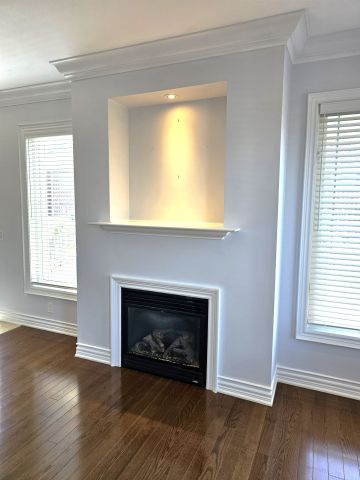 For Lease - 40 Thatcher Crescent, East Gwillimbury, Ontario - Photo 2