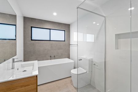 Brand New Stylish 3 Bedroom Home - Photo 5