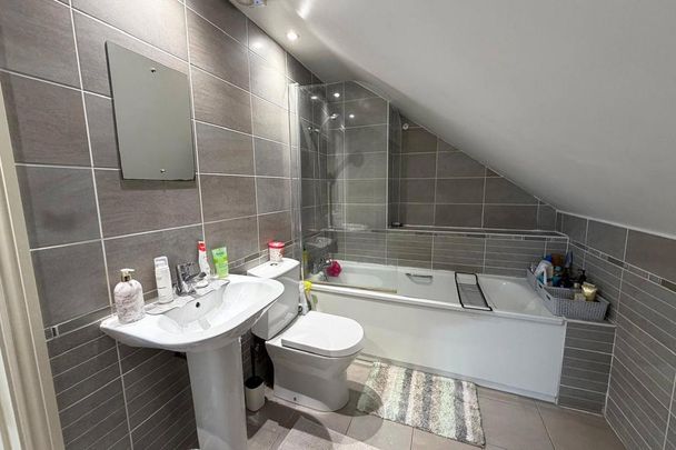 5 bedroom detached house to rent - Photo 1