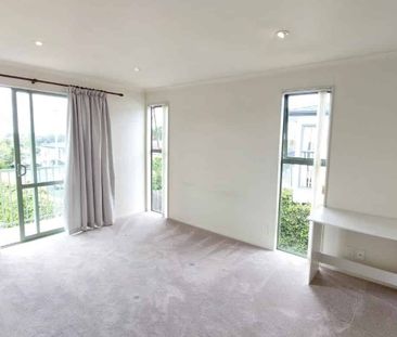 Convenient Family House - Photo 1