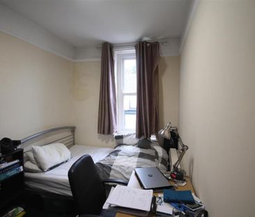 6 bedroom private hall to rent - Photo 2