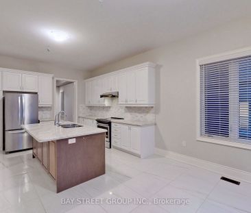 For Lease - 423 Threshing Mill Boulevard, Oakville, Ontario - Photo 3