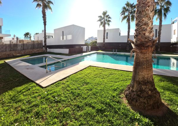 425 Villamartin Paradise