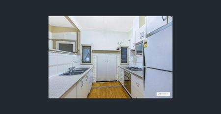 Warm & Inviting - Photo 5