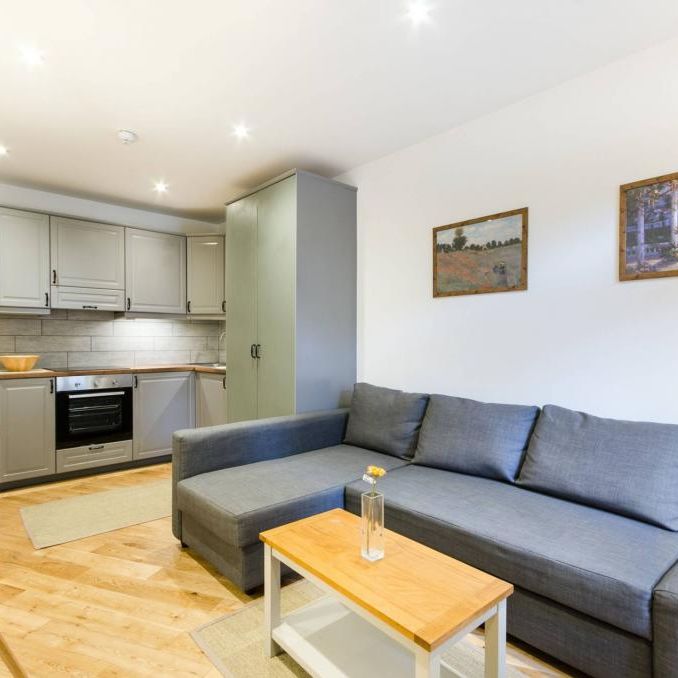 Flat B Penywern Road, Earls Court SW5 9SX - Photo 1