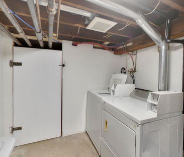 For Lease - 1652 Dufferin Street Unit# B, Toronto, Ontario - Photo 1