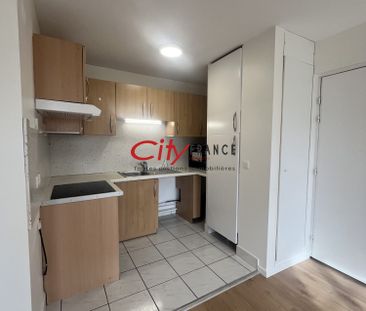 Location Appartement 3 pièces 59m² ST GERMAIN EN LAYE 78100 - Photo 2
