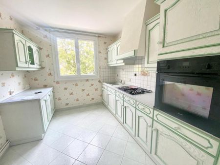 Location Appartement 4 pièces 86m² ST CYR SUR LOIRE 37540 - Photo 3