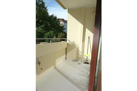 N-Wetzendorf: Hochwertige möblierte 2-Zi-Whg (2.OG m. Aufzug), Balkon, TG-Stellplatz - Photo 5