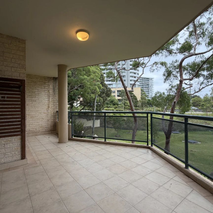 Exquisite, Restored Apartment Within Carlingford West School Catchment - Photo 1