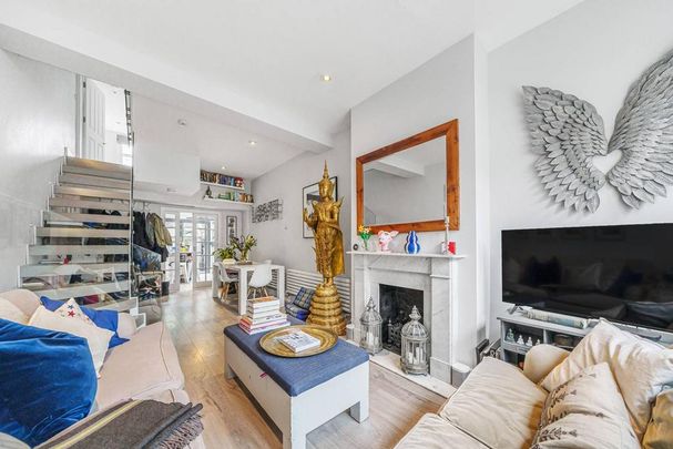 5 bedroom terraced house to rent - Photo 1