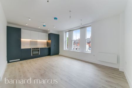 Mitcham Lane, London - Photo 3