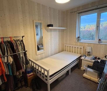2 bedroom House To Let - Photo 2