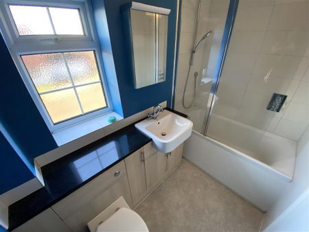 Thistle Close, HEMEL HEMPSTEAD - Photo 2