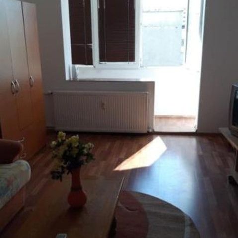 Dristor etaj 4 ramnicu sarat - Fotografie 1