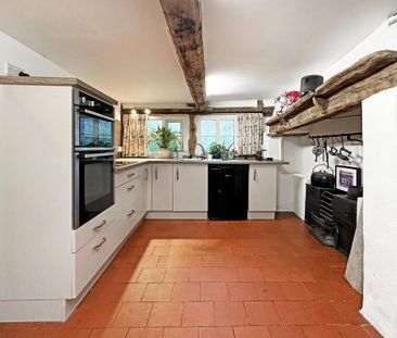 2 bedroom semi-detached house to rent - Photo 5