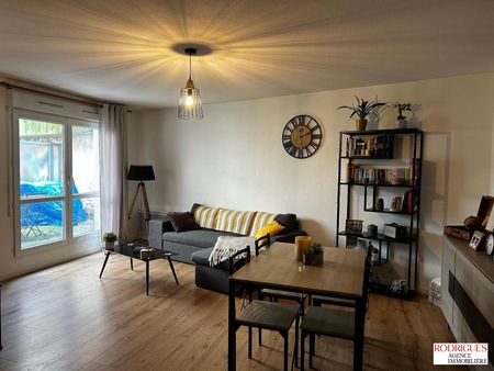 Location Appartement 2 pièces 56m² POITIERS 86000 - Photo 2