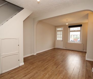 2 bedroom Terraced House to let - Photo 4