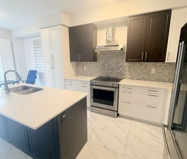 For Lease - 53 Woolacott Lane, Clarington, Ontario - Photo 1