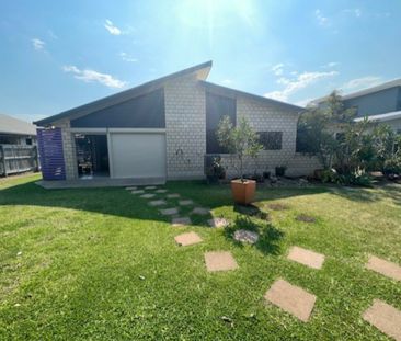 Stunning Family Home at 55 Monash Way, Ooralea - Photo 4