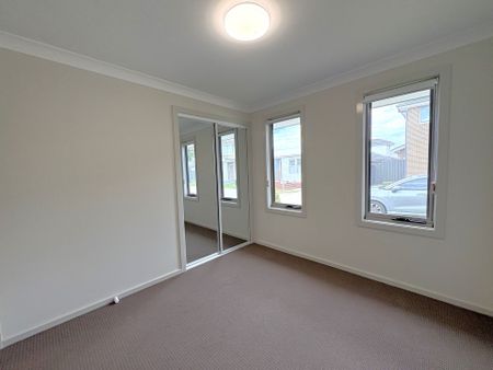 Modern 3-Bedroom Family Home ready for move in! - Photo 2
