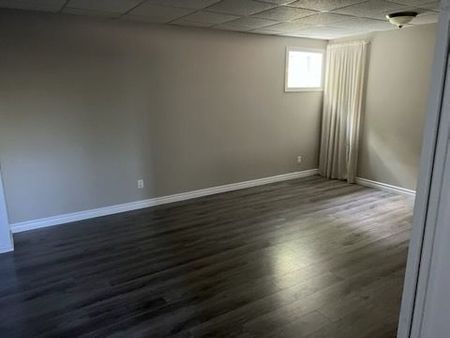 For Lease - 4 61st Street, Wasaga Beach, Ontario - Photo 2