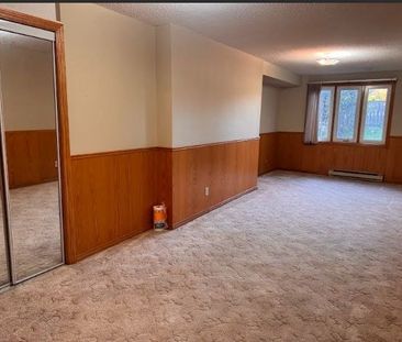 For Lease - 4261 Capilano Court, Mississauga, Ontario - Photo 3