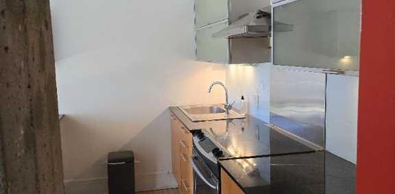 À Louer - Avec stationnement intérieur - Photo 2