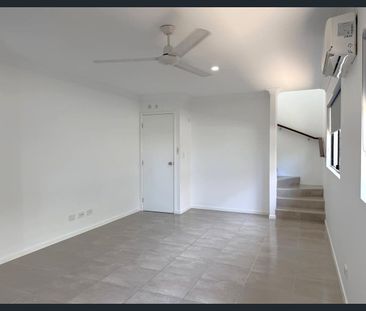 MODERN LIVING - CLOSE TO CITY - Photo 2