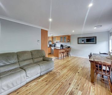 Charming Three-Bedroom Home in Convenient Orange Location - Photo 2