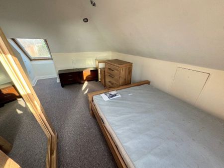 THREE DOUBLE BEDROOM STUDENT-P07604 - Photo 3