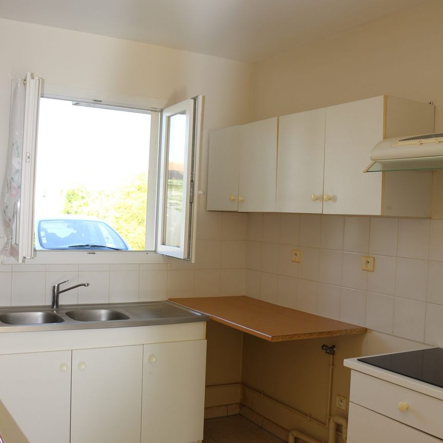 Location Appartement 3 pièces 62m² DOMPIERRE SUR MER 17139 - Photo 1