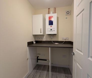 3 bedroom semi-detached house to rent - Photo 5