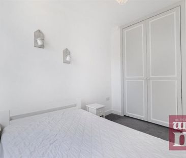 2 bedroom end of terrace house to rent - Photo 4