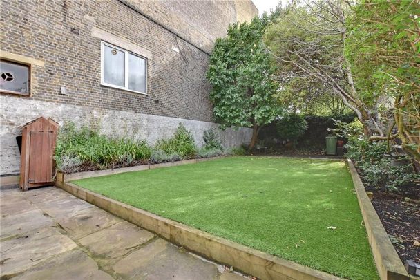 6 bedroom terraced house to rent - Photo 1