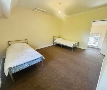 Mill Terrace, Glynneath, NEATH - Photo 3