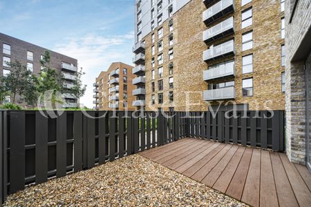 4 bedroom apartment to rent - Photo 3