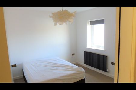 2 Bed Flat, The Gallery, NG2 - Photo 4