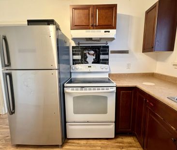 For Lease - 678 OXFORD Street, London East, Ontario - Photo 6